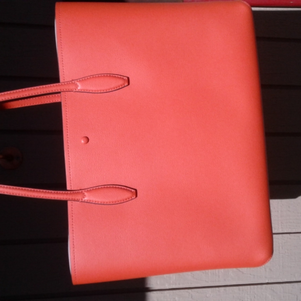 Kate Spade - Picture 2 of 3